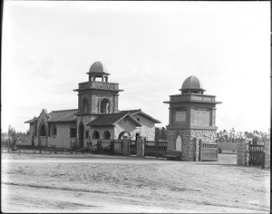 Santa Monica Boulevard entrance to Hollywood Cemetery, ca.1902-1903