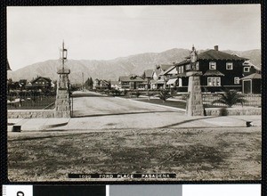 "Ford Place", residential neighborhood in Pasadena, ca.1900