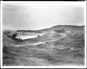 View looking north along Arch Beach Road in Laguna Beach, ca.1905