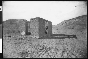 Ruins of an abandoned house on the road into Death Valley from Baker, ca.1900-1950