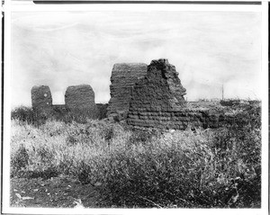 Ruins of the adobe hidehouse located on the bluff of Old San Pedro (later the site of Fort MacArthur), Port of Los Angeles, ca.1897