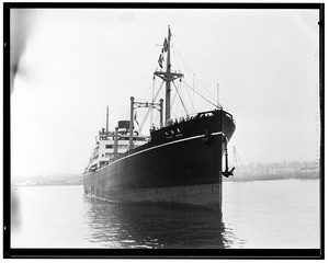 Motor ship Tokai Maru in Los Angeles Harbor, September 1930