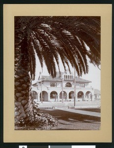 Exterior view of the Friday Morning Club building on Figueroa Street in Los Angeles, 1910