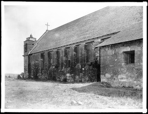 North side of the church at Mission Carmel (San Carlos Borromeo de Carmelo) in Carmel, California, ca.1900