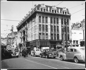 Broadway and 1st Street, showing Taho (or Tajo) Building