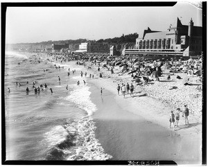 Bathers along Venice beach