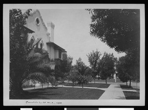 Exterior view of a Fresno building in Mission Revival style architecture, 1907