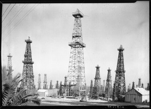 Signal Hill oil well view, ca. 1929