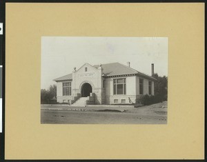 Exterior of the Visalia Free Library in Visalia, 1900-1940