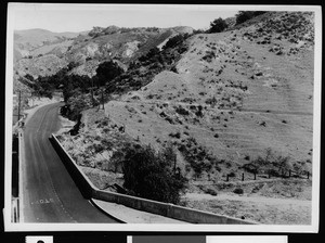 San Fernando Road north across a bridge at Tunnel Station