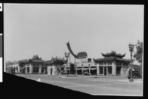 Exterior view of a Mandarin Market and Texaco Service Station of Hollywood