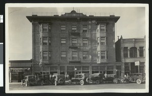 Gateway Hotel in Needles, 1922