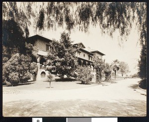 Home of Robert and Clara Burdette, 1910