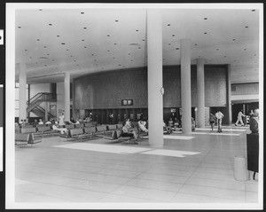 Arrival lobby at the Los Angeles International Airport, in May 1961