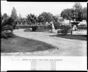 View of Westlake Park (later Lincoln Park), showing a three-tiered fountain, ca.1905