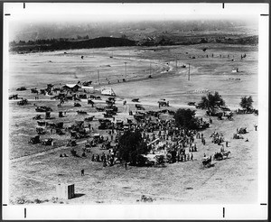 Aerial view of a promotional land sale barbeque in Monrovia (Montrose?) near Glendale, February 22, 1913