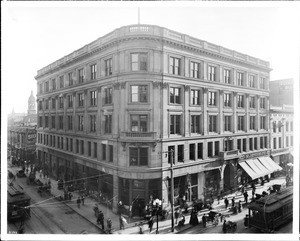 Exterior view of the Wilcox Building on the southeast corner of Spring Street and 2nd Street, ca.1905