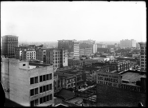 Aerial view of Los Angeles looking southeast from the Third Street hill, ca.1918