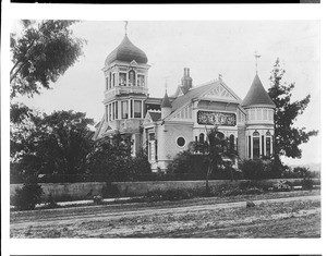 Exterior view of the Sheperd residence in San Diego, ca.1905