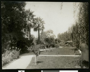 Schilling residence grounds, Oakland, ca.1910