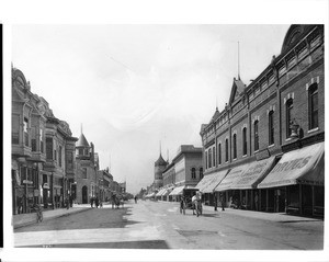 View of Second Street looking west from Garey Avenue in Pomona, ca.1905