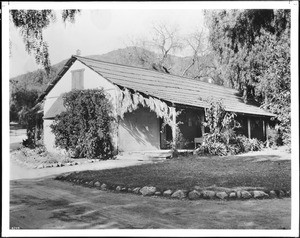 The first house in Hollywood, California, ca.1905