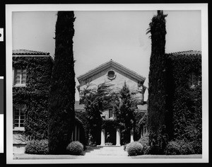 Pomona College, showing the front entrance to the Admission Building, ca.1930