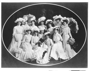 Portrait of the ladies from La Fiesta's Chamber of Commerce Float, Los Angeles, ca.1902