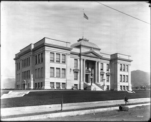 Exterior view of the Hollywood Union High School, ca.1905