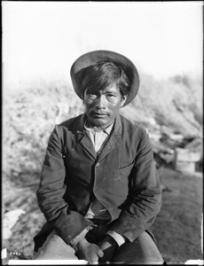 Portrait of a young Chemehuevi Indian boatman, ca.1900