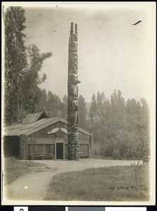 Totem pole, Oregon