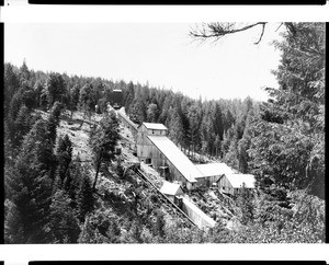 Exterior view Murchie Gold Mine in Nevada City, Nevada, 1907