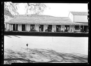 Exterior view of the clubhouse at the Sunset Golf Club in Baldwin Hills