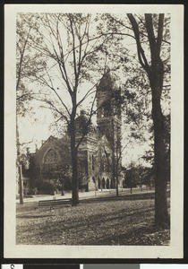 Exterior of the First Congregational Church in Portland, Oregon