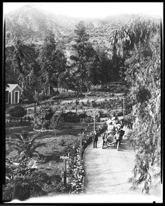 Crowded car in a garden in Glendale's Brand Canyon, ca.1910