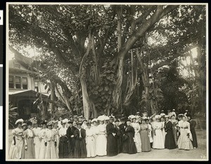 A reception to ladies of the Los Angeles Chamber of Commerce at the residence of ex-governor Cleghorn, Hawaii, 1907