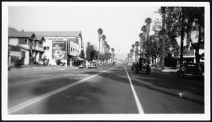 North Figueroa, showing automobiles in the background, November 1942
