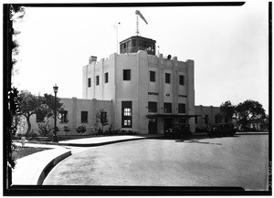 View of the Western Air Express airport from the street, on March 19, 1931