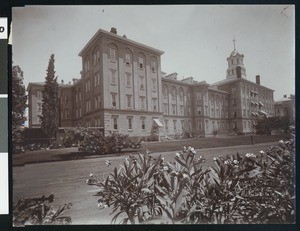 Female department of a state hospital, ca.1900