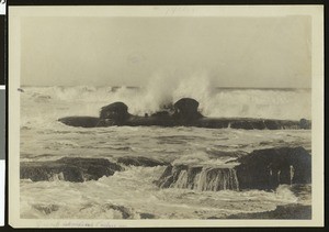 Surf breaking on rocks on the Oregon coast