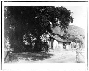 Exterior view of an unidentified adobe at Morettis Junction in San Diego County, ca.1900