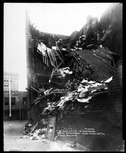 Ink Alley, at rear of the Los Angeles Times Building after bombing, October, 1910