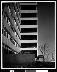 Exterior view of the new Los Angeles Hall of Records building on the corner of Broadway and Temple Street, shown from the side, May 1962