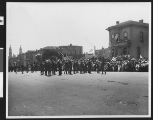 Spanish American War volunteers on parade in San Francisco, ca.1898