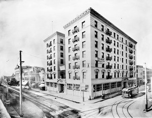 Corner of Spring Street and Fourth Street looking south on Spring, showing the Angelus Hotel, ca.1901