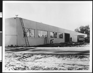 Construction work on a house, ca.1930