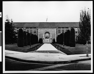 Exterior view of University High School in Los Angeles