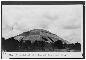 View of the Pyramid of the Sun at San Juan Teotihuacán near Mexico City