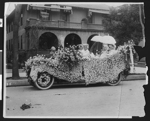 Float in La Fiesta de Los Angeles celebration, ca.1915