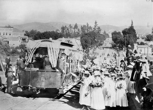 Corner of Downey Avenue and North Broadway during the opening of the cable line to East Los Angeles, 1888